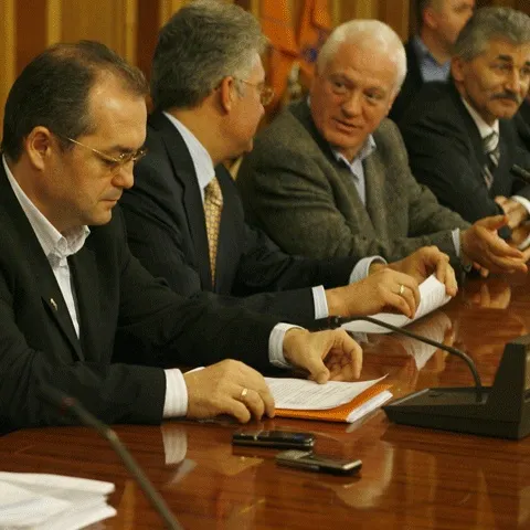Boc trebuie să negocieze la sânge cu partidele pentru a forma un nou Guvern. VEZI VARIANTELE