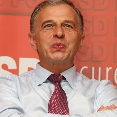 Mircea Geoană şi-a lansat din nou candidatura la prezidenţiale