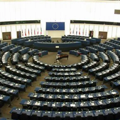 Tratatul de la Lisabona înlocuieşte Constituţia Europeană 