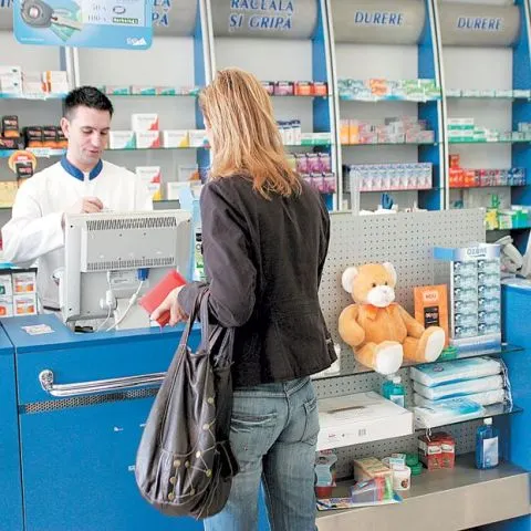 Vasluienii nevoiţi să îşi cumpere medicamentele pentru că farmaciile nu mai eliberau reţete compensate