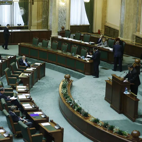 Şedinţa Birourilor reunite pe tema referendumului a fost supendată din nou, a participat doar PD-L