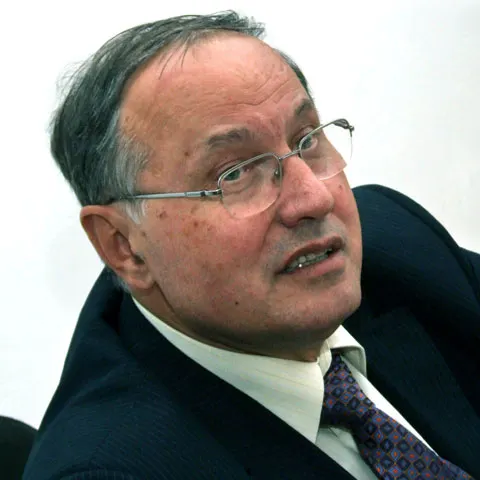 Grupurile PD-L au cerut discutarea cu prioritate a scrisorii premierului privind asumarea răspunderii pe Legea pensiilor