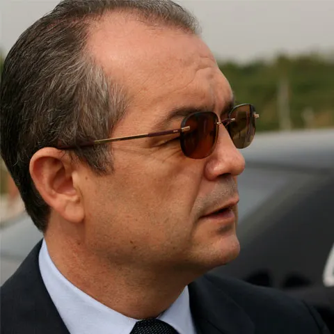 Premierul Boc vrea să-şi asume răspunderea pe Legea pensiilor înainte de dezbaterea moţiunii