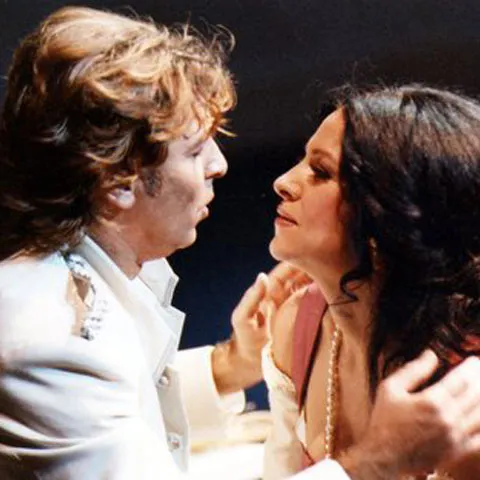 Angela Gheorghiu şi Roberto Alagna dau declaraţii contradictorii în ceea ce priveşte procesul de divorţ