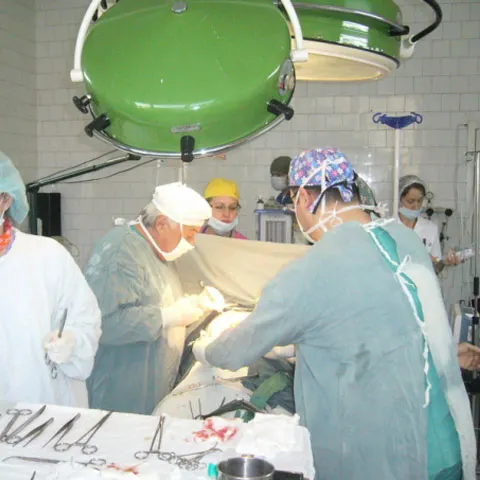Premieră medicală: O femeie aflată în comă de 22 de săptămâni a născut un copil sănătos
