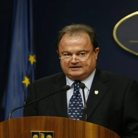 Vasile Blaga: Oprescu vine din inima sistemului mafiot patronat de PSD, Iliescu şi Cozmâncă 