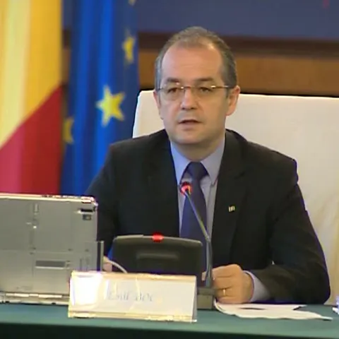 Demiterea guvernului ar arunca în aer economia, sunt de părere analiştii