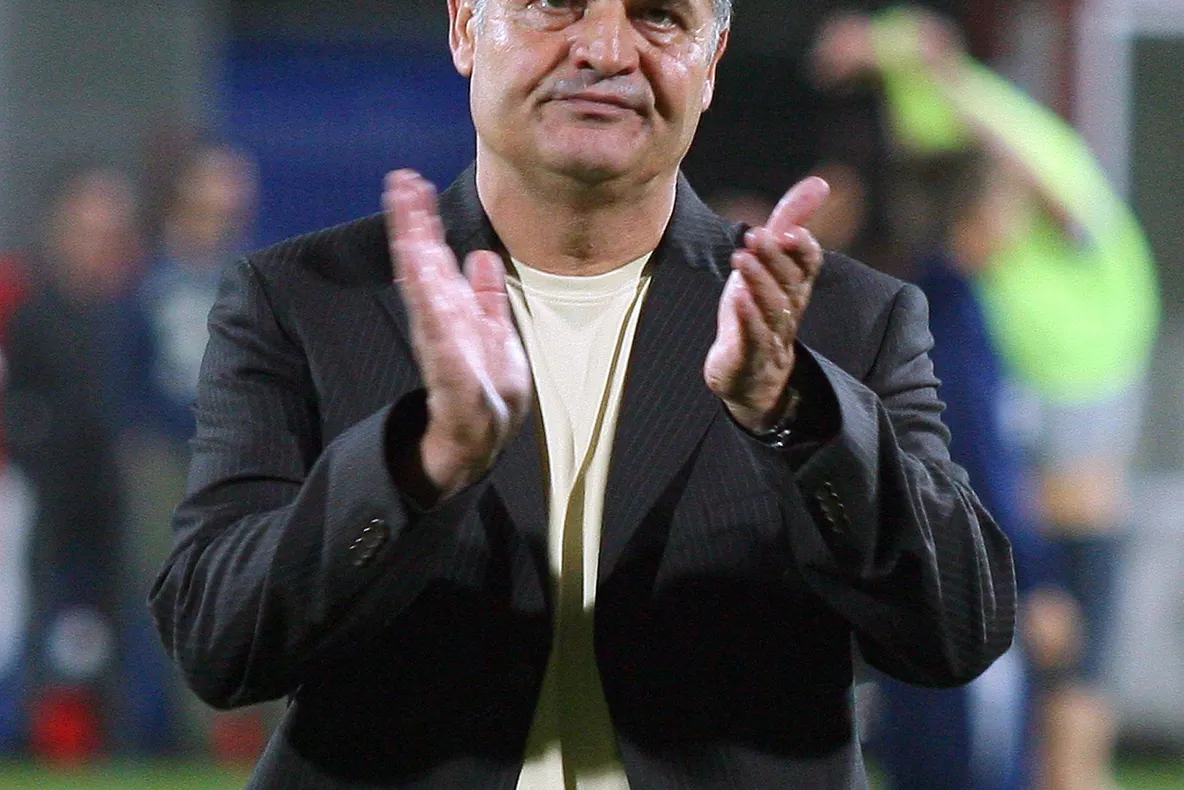 Andone nu poate veni la Dinamo