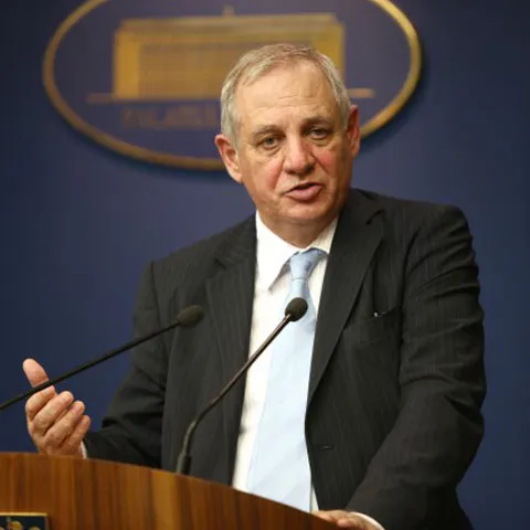 Şeitan: Termenul FMI, respectat doar dacă legea pensiilor intră în procedură de urgenţă în Parlament