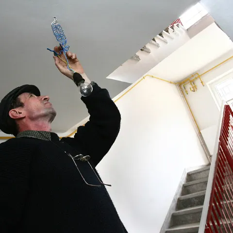Primăria Arad a repartizat 100 de apartamente familiilor evacuate din imobilele retrocedate