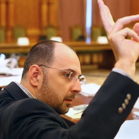 Kelemen Hunor propune împărţirea Parlamentului în Camera Deputaţilor şi Camera Regiunilor