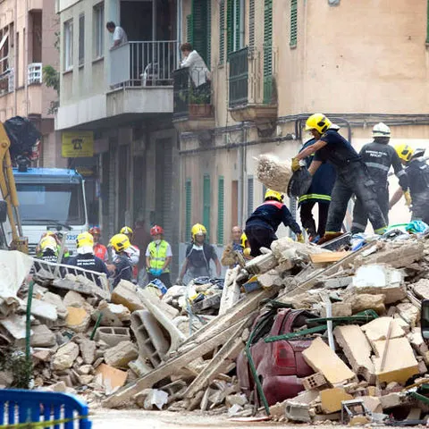 Şapte oameni au murit şi doi sunt daţi dispăruţi în Palma de Mallorca  - GALERIE FOTO