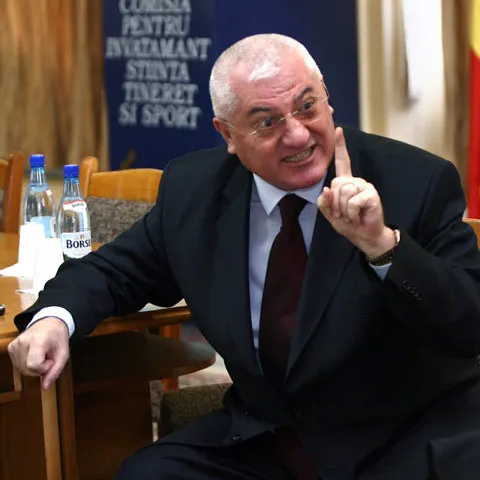 Alegeri la Ligă. Pică Mitică?