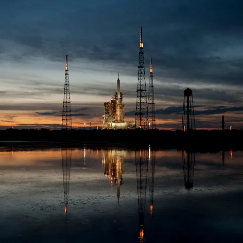 NASA vrea să trimită iar oameni pe Lună. Primul pas: lansarea  Ares I-X, cea mai mare rachetă din lume - VEZI VIDEO