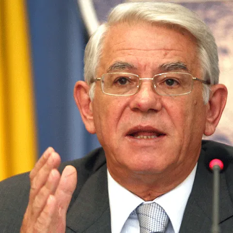 Meleşcanu: Nu e prima oară când arme româneşti ajung la terorişti