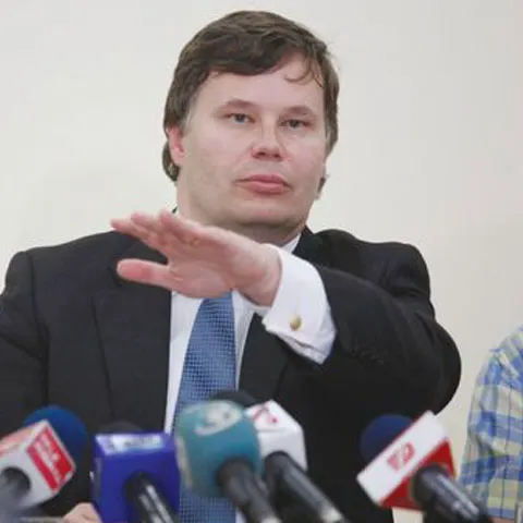 Guvernul a decis să se încadreze în ţinta de deficit şi nu va cere FMI amânarea termenelor