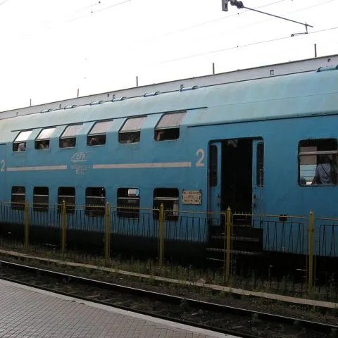 Justiţie pe şine: Un hoţ a fost bătut în Rapidul Galaţi - Bucureşti de şeful de tren şi un călător - VEZI VIDEO