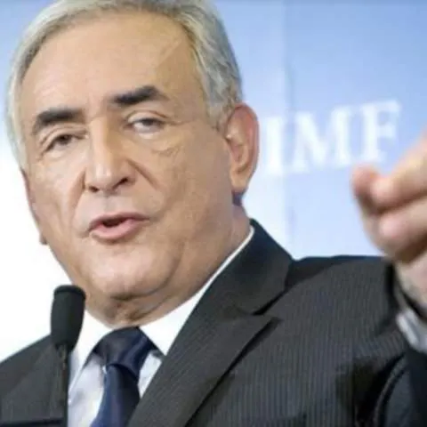 FMI avertizează că abia după scăderea şomajului se va putea vorbi de relansarea reală a economiei