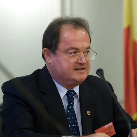 Blaga aşteaptă detalii privind ancheta poliţiştilor care s-au ocupat de cazul colegului lor împuşcat