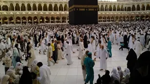 2,5 milioane de pelerini vor sfida gripa porcină pentru a se duce la Mecca şi Medina