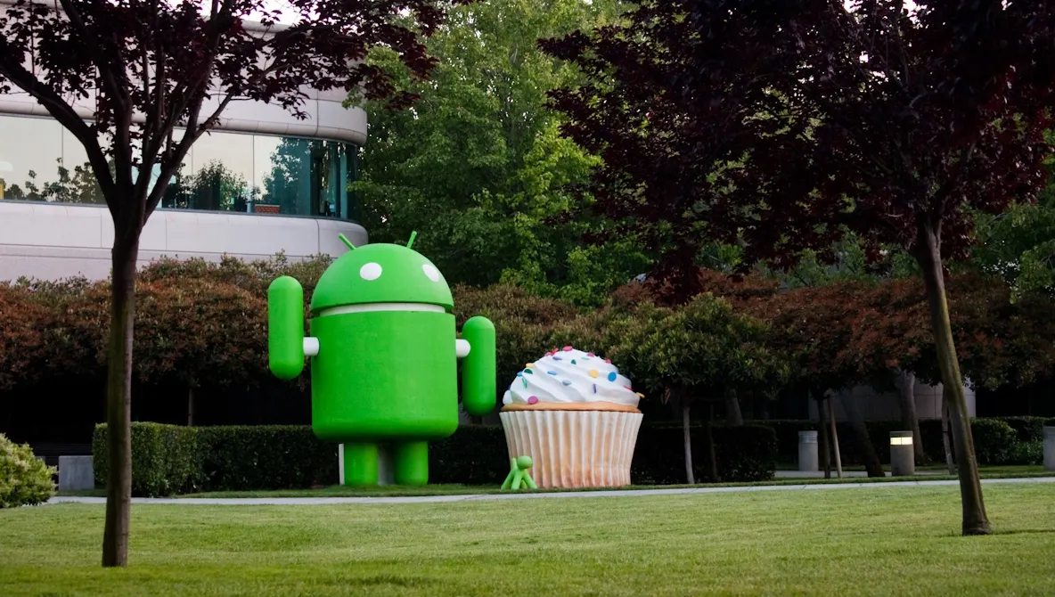 Google pregăteşte propriul telefon