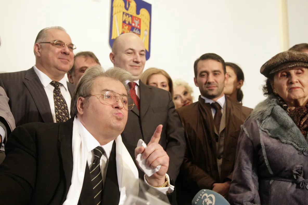 C. V. Tudor i-a scris lui Vasile Blaga, cerându-i să facă anchete penale în toate secţiile speciale