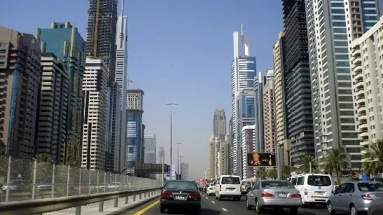 Petrolul se ieftineşte la un minim al ultimelor 7 săptămâni, lovit de unda de şoc generată de Dubai
