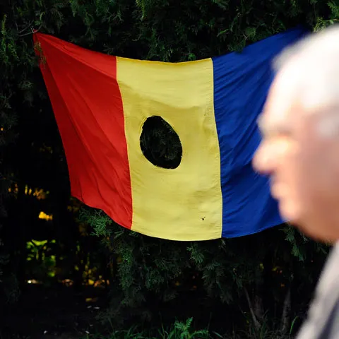 Blocul Naţional al Revoluţionarilor îl susţine pe Mircea Geoană la alegeri