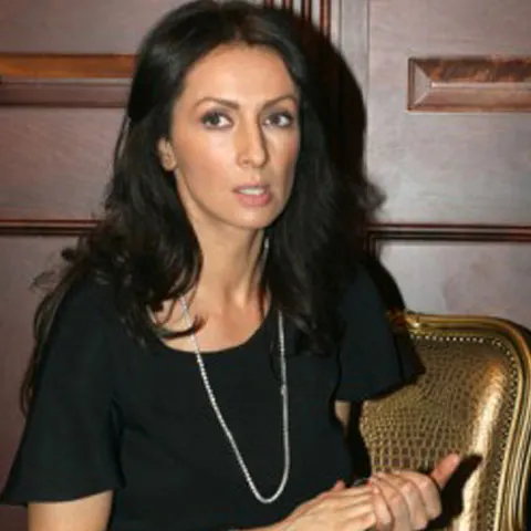 Mihaela Rădulescu publică a doua carte şi revine la tv pentru emisiuni caritabile