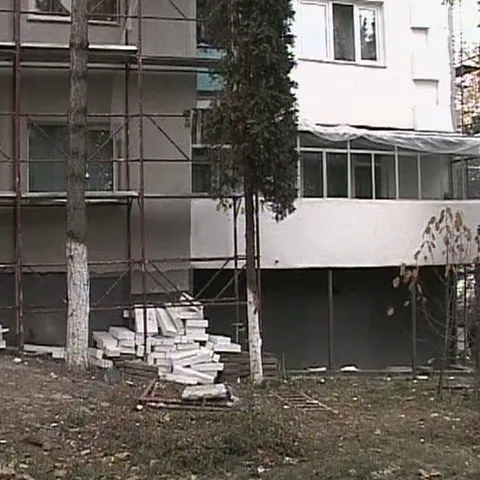 Păcăleala cu reabilitarea: zeci de familii din Cluj au plătit rebilitarea termică a blocurilor, dar nu s-au ales cu nimic
