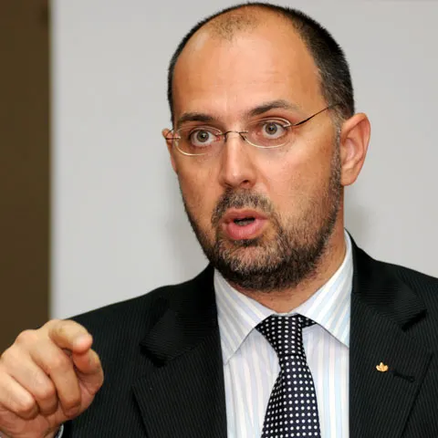 Kelemen Hunor vrea eliminarea din Constituţie a ambiguităţilor privind majoritatea parlamentară