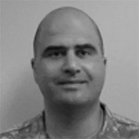 Poliţia a percheziţionat locuinţa psihiatrului care a deschis focul la baza militară din SUA