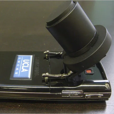 Telefonul mobil poate fi folosit ca microscop. VEZI VIDEO