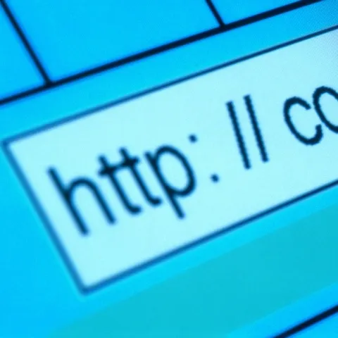 Record mondial: 27 de miliarde de ore petrecute pe Internet în septembrie