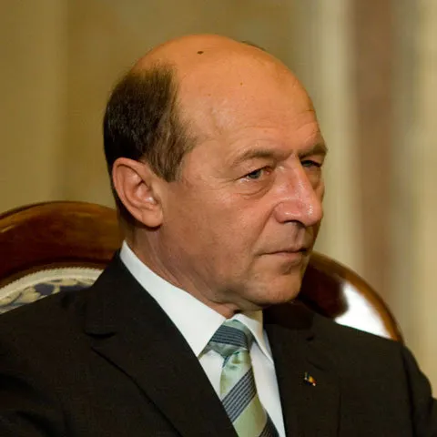 Băsescu: Majoritatea care-l susţine pe Johannis a dorit un premier care să anuleze referendumul
