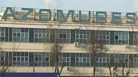 Doi muncitori de la combinatul chimic Azomureş au ajuns la spital după ce s-au intoxicat cu gaz 