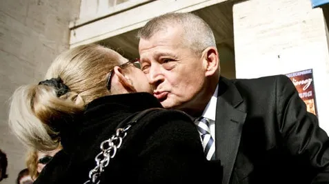 PORTRET DE CANDIDAT: Oprescu - la Bucureşti a avut nevoie de trei încercări. De câte are nevoie la Cotroceni?
