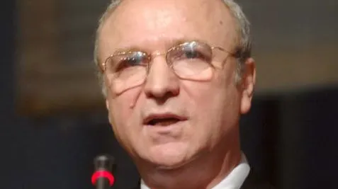 PORTRET DE CANDIDAT: Constantin Rotaru - prezidenţiabilul care nu a întinat \"nobilele idealuri ale socialismului\"