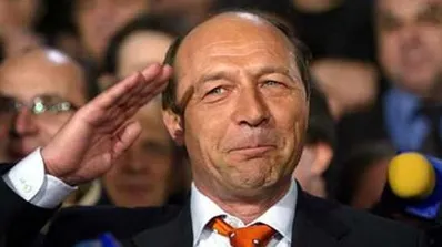 Băsescu: Nu vreau să acreditez câştigători până când BEC nu va da numărătoarea definitivă