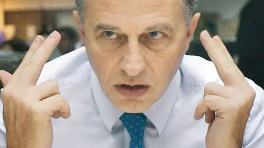 SONDAJ: Credeţi că Mircea Geoană ar trebui să rămână la şefia PSD?
