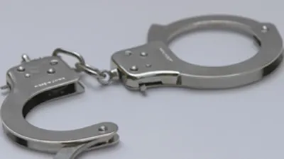 Doi proxeneţi daţi în urmărire prin Interpol au fost prinşi la Mediaş, în judeţul Sibiu