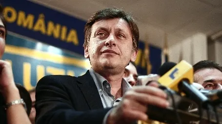 Antonescu: Nu văd de ce Geoană s-ar jena să meargă la Timişoara, contra-manifestaţia a fost provocată de PD-L