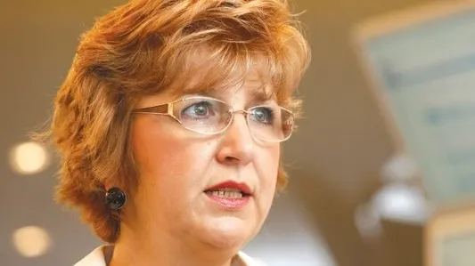 Statul \"dă înapoi\" 60% din banii primiţi la privatizarea Petrom 