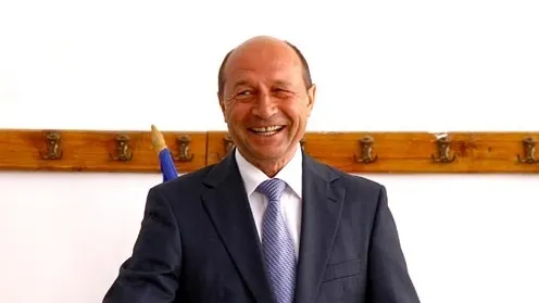 Traian Băsescu a câştigat alegerile la Cluj cu 62,7%, iar Mircea Geonă în Vrancea cu 53,25%