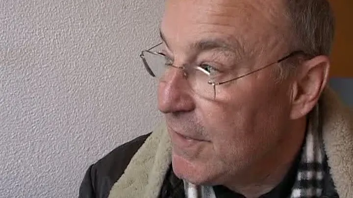 O româncă a păgubit un francez cu 200.000 de euro. L-a sunat, totuşi, să-i mulţumească