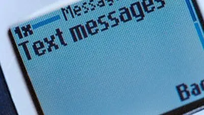 Cum să trimiţi sms-uri otrăvite cu sondaje