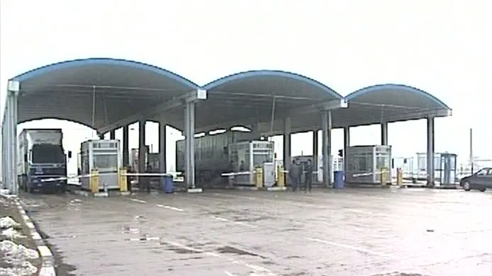 Şoferii de tiruri vor plăti taxe pentru tranzitarea judeţului Giurgiu