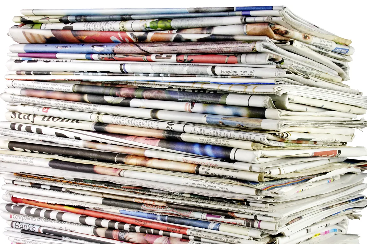 Marea confruntare de joi seară este dezbătută de editorialişti în ziare