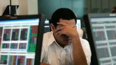 "Petrecerea se va sfârși, românii să își pună bani deoparte". Vin vremuri grele, spun economiștii