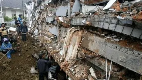 Cutremur de 6,4 grade în Indonezia. Bilanțul a crescut la 97 de morți(VIDEO)- UPDATE